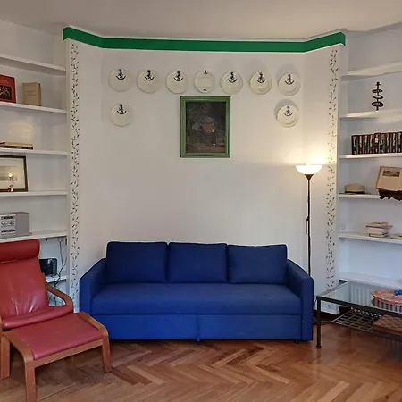 La Casa Del Duca A Monti * Roma
